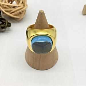 6.5 Gold Ring with Blue Stone 925